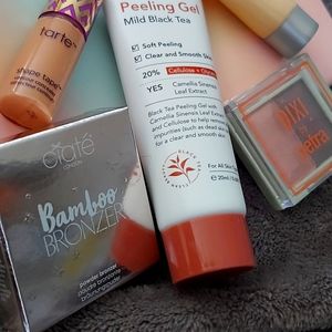 5 pc Makeup Bundle w Free gift and bag